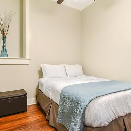 E Bay St Loft By City Market And River Street Savannah Esterno foto