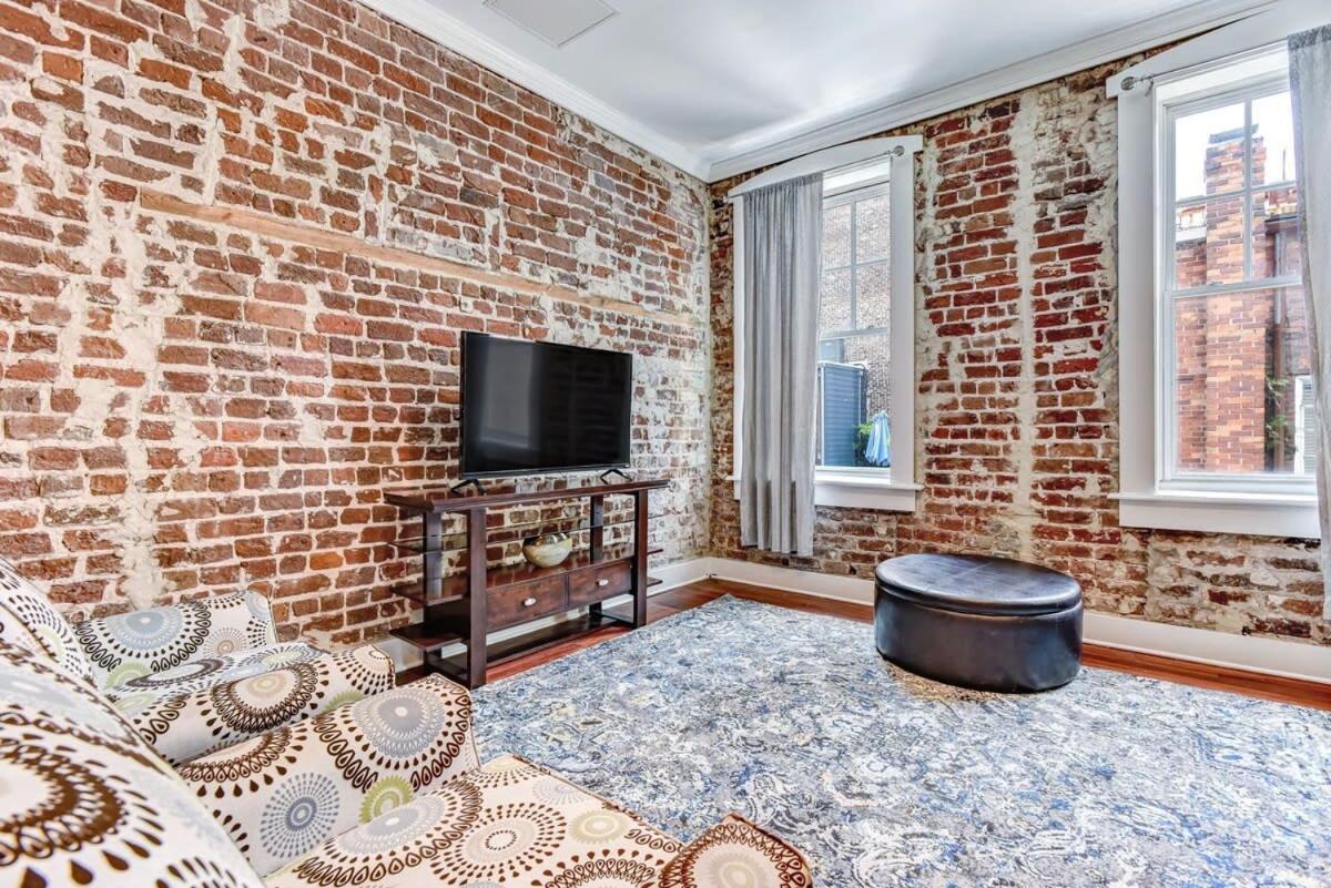 E Bay St Loft By City Market And River Street Savannah Esterno foto